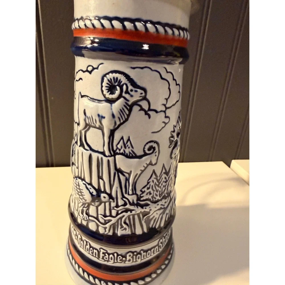 Avon wilderness stein blue